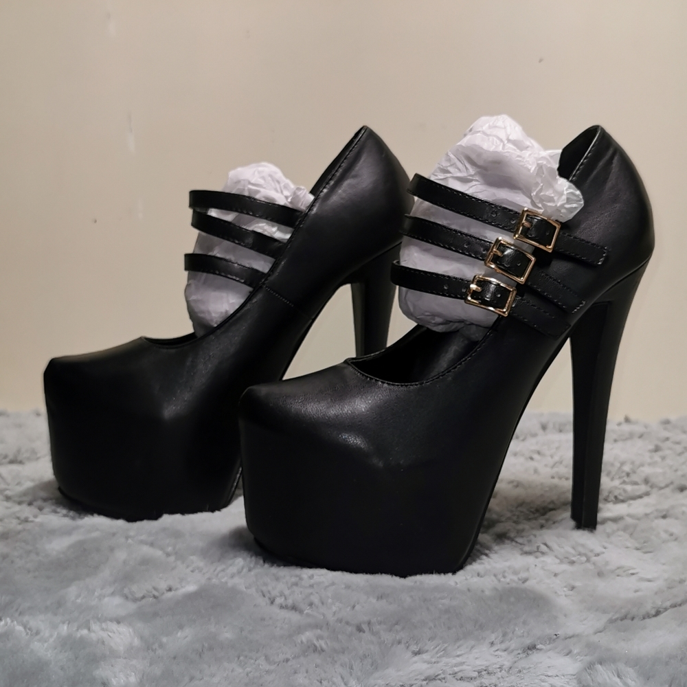 Eye Candie Platform Stilettos